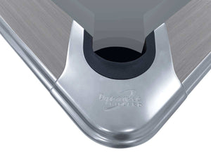 Close-up of the American-style drop pockets on the Dynamic IV