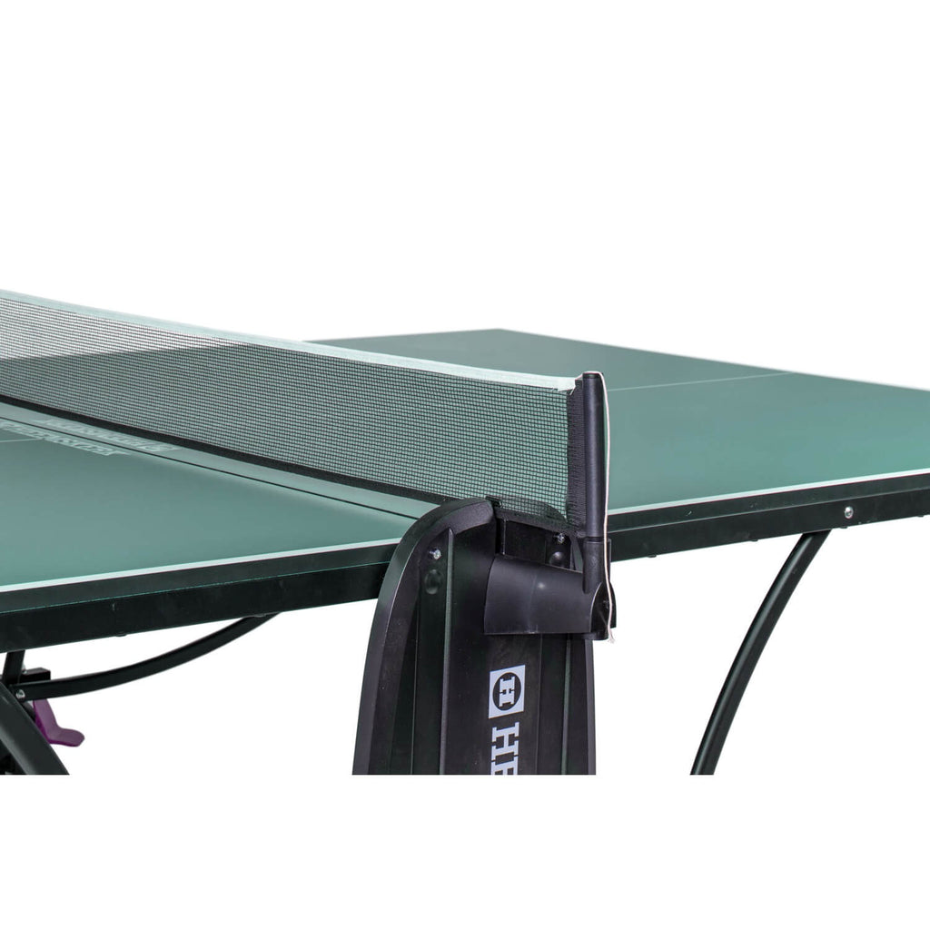Net and edge of the green Heemskerk 2250 indoor table tennis table