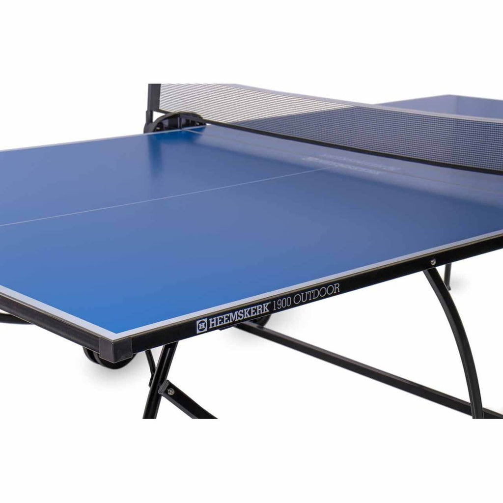 Blue top and edge trim of the Heemskerk 1900 outdoor table tennis table