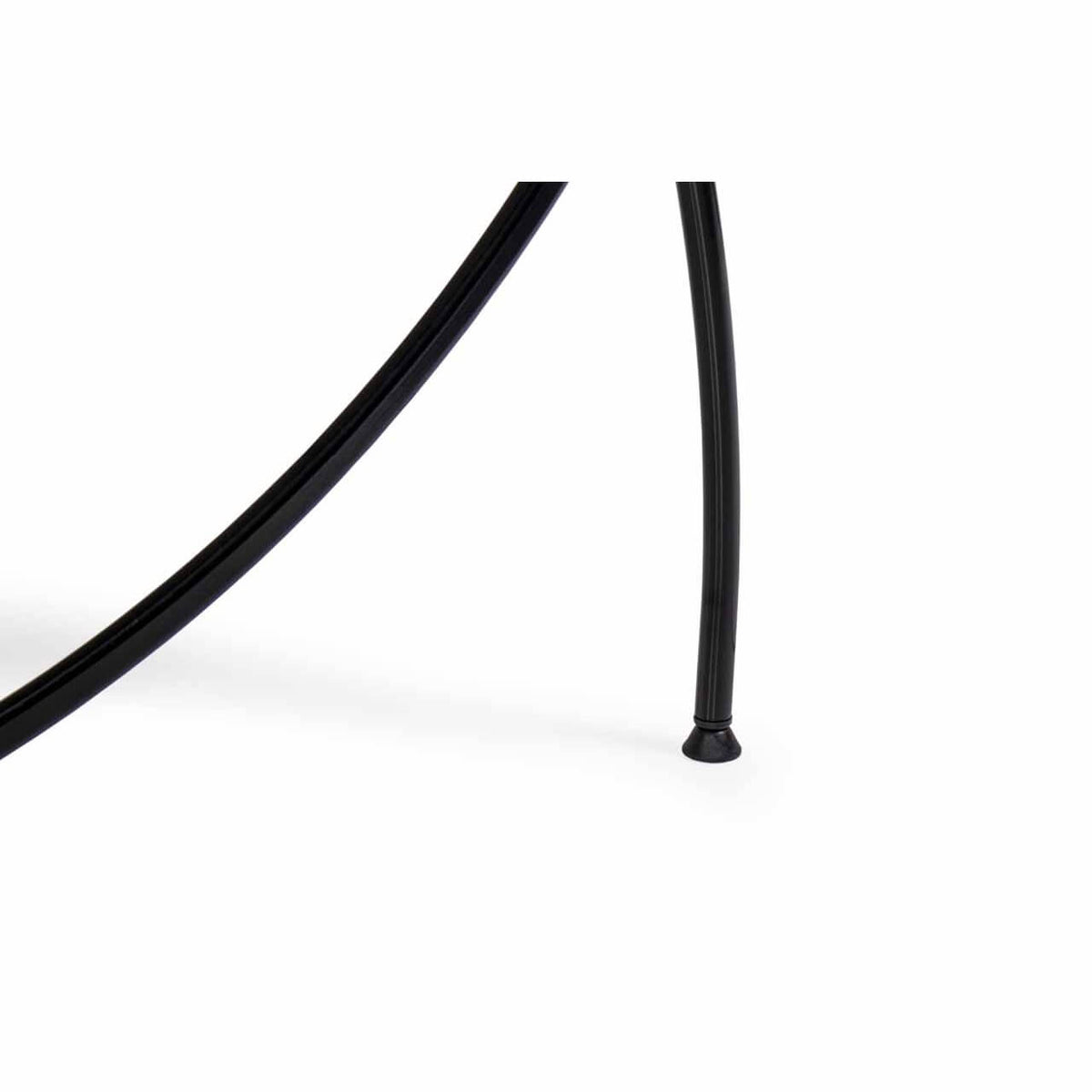 Curved steel leg and foot of the Heemskerk 1900 outdoor table tennis table