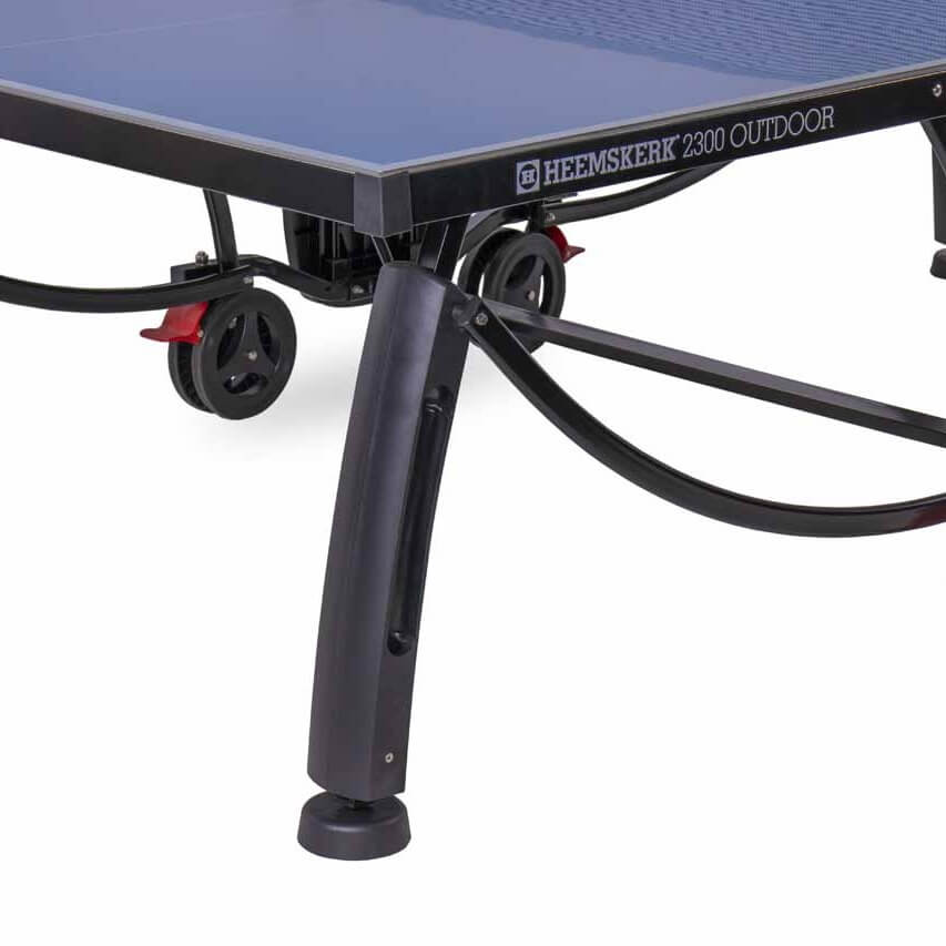 Leg and wheel of the blue Heemskerk 2300 outdoor table tennis table