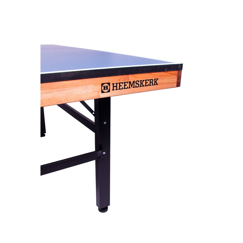 Corner of the Heemskerk Novi 2400 table tennis table showing the apron and leg