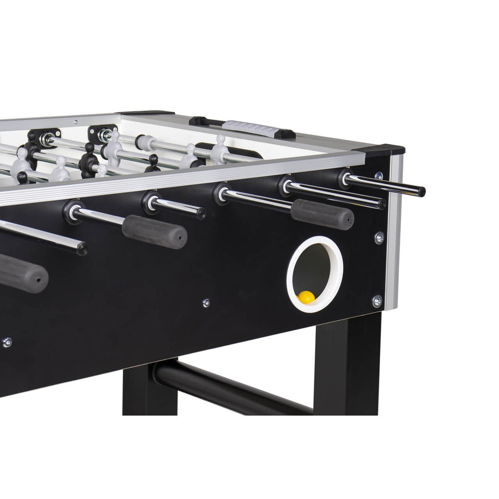 Round ball return with ball on the Heemskerk TacTic football table