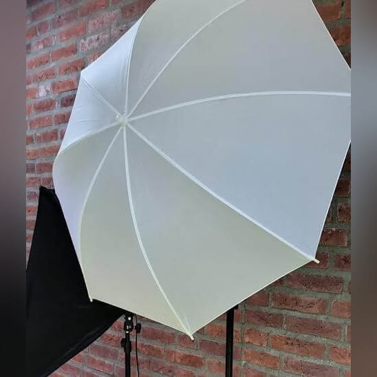 White photo umbrella light