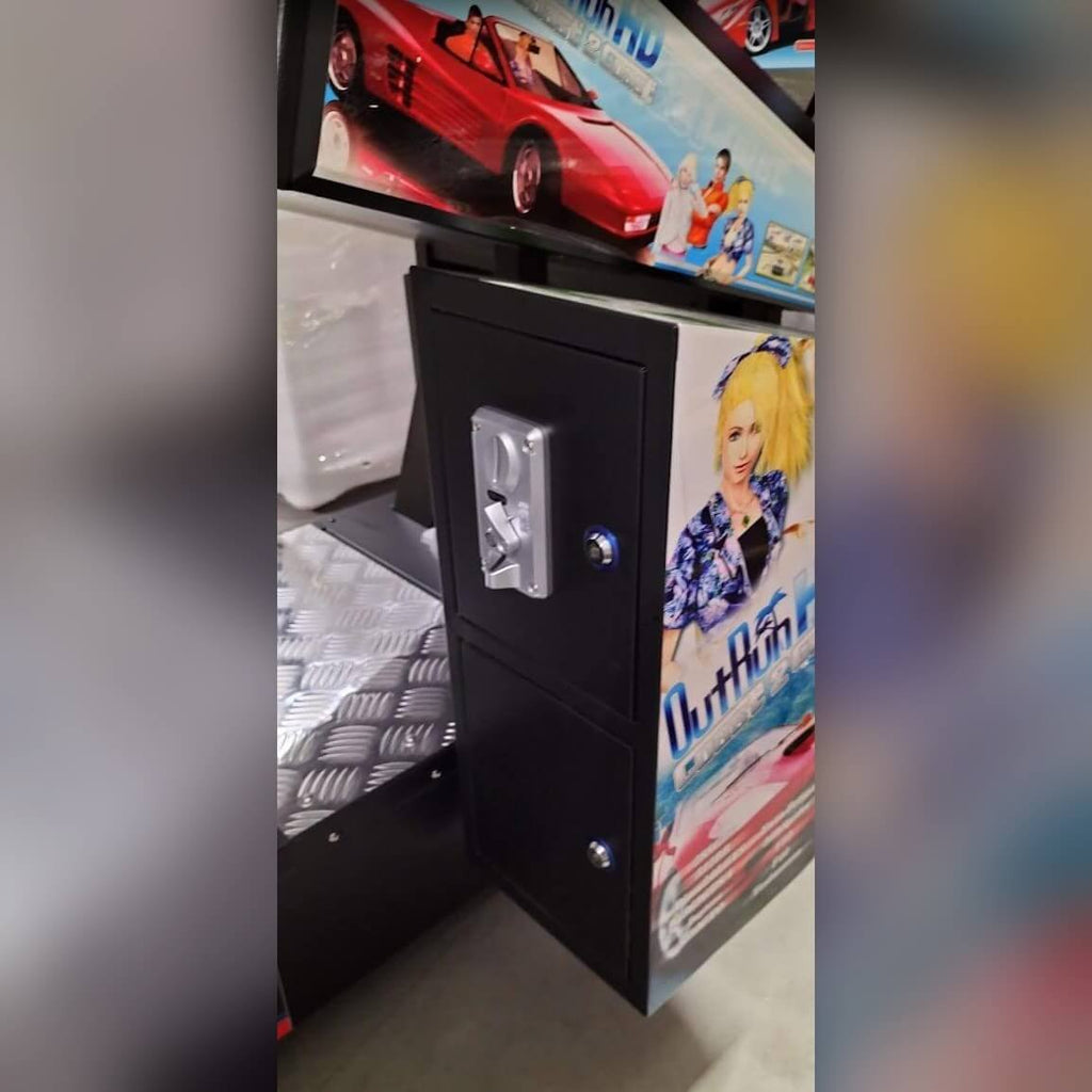 Rear view of the racing simulator console