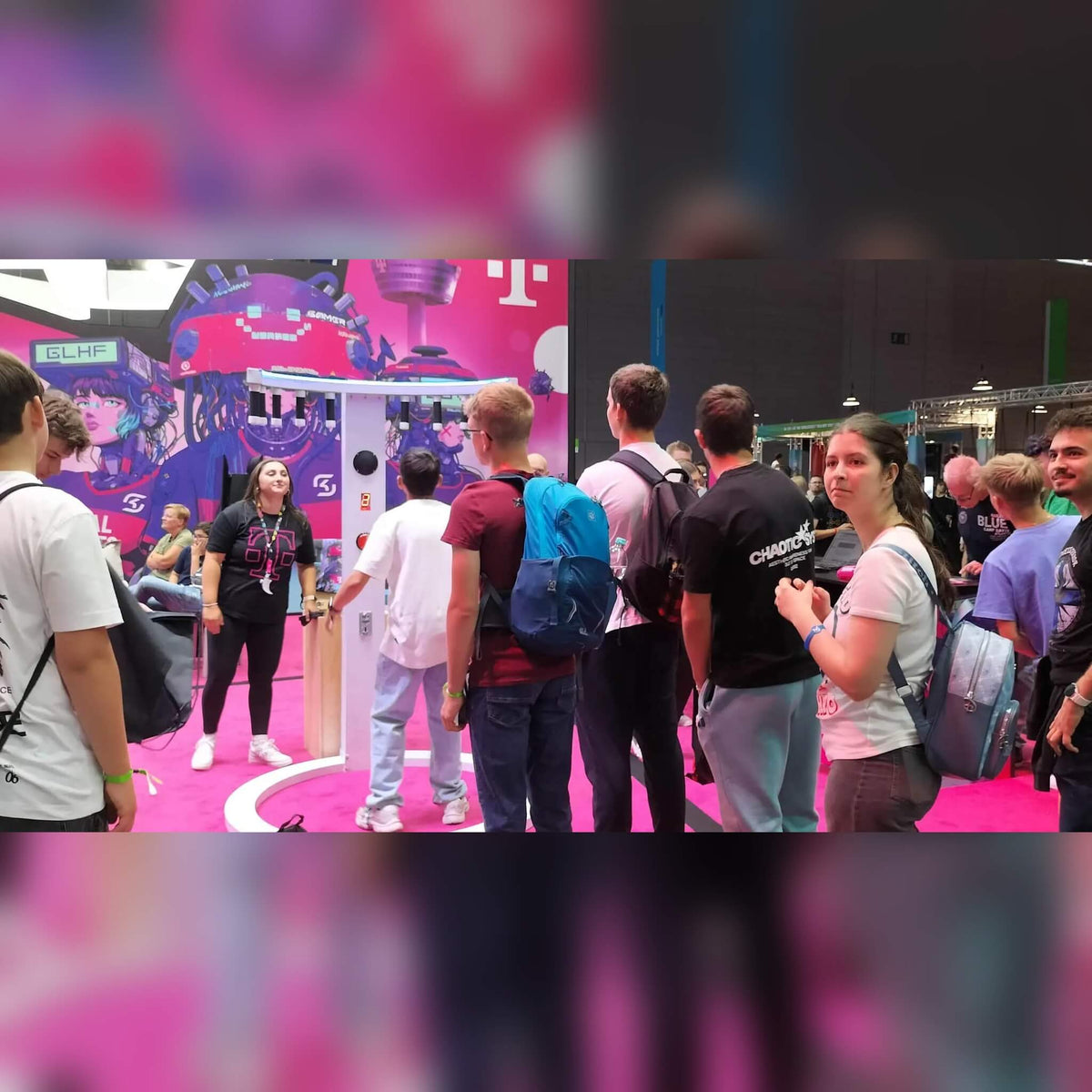 Crowd around the Reaction Ring at an event