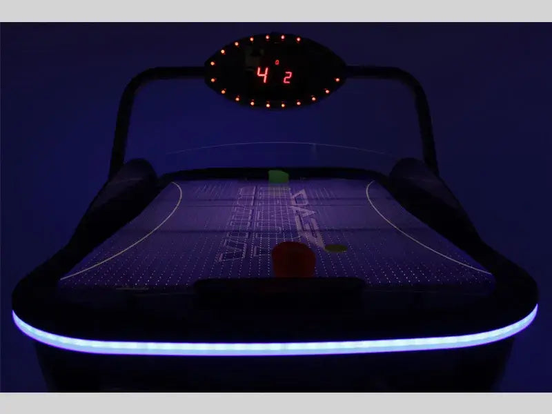 SAM Yukon Evo illuminated playfield and scorer in the dark